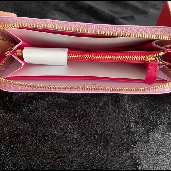 Brand New Ferragamo Wallet - Picture 3 of 4